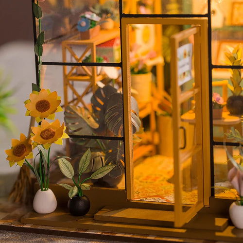 Mini 3D Puzzle Doll House Kit
