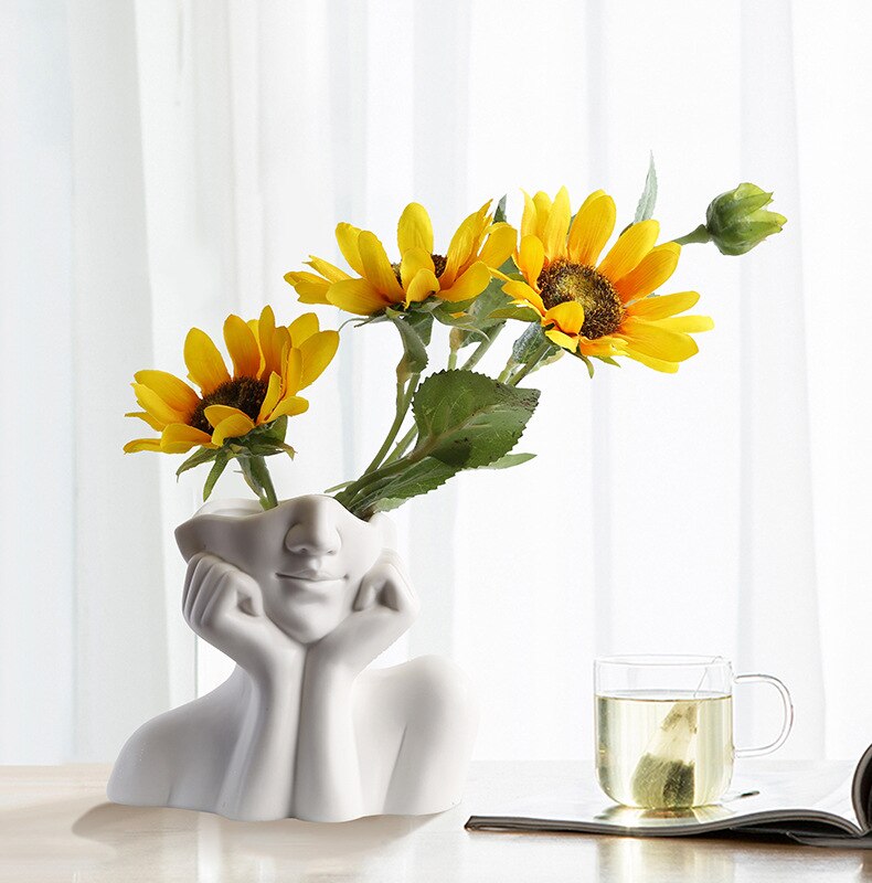 Vases with Faces Table Decorations
